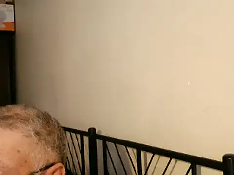 Snapshot of 100Tauros chatting on September 29, 2025, 9:03 am 100Tauros online show from September 29, 2025, 9:03 am