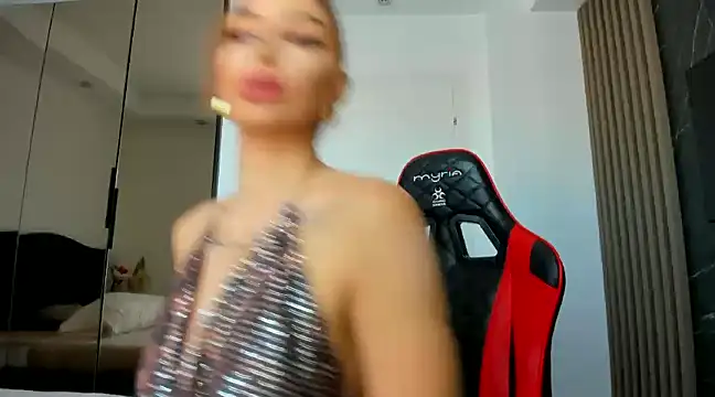 Alessa Burns online show from December 17, 2024, 7:50 am