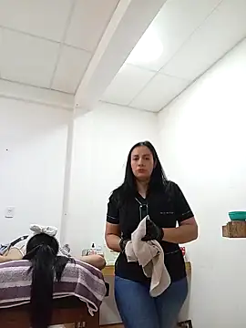 Snapshot of XGabrielaXX chatting on November 17, 2025, 1:39 pm XGabrielaXX online show from November 17, 2025, 1:39 pm