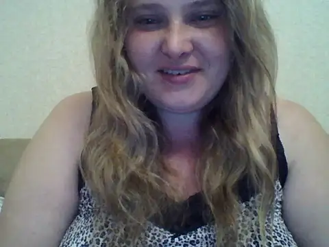 ParisMimi online show from June 7, 2026, 8:56 pm