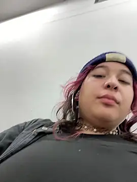 Snapshot of FernandaOrtegaaa chatting on November 27, 2025, 8:33 pm FernandaOrtegaaa online show from November 27, 2025, 8:33 pm