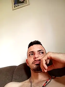 047joaosc online show from December 15, 2024, 8:58 pm