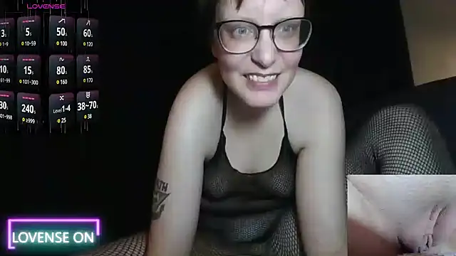 Snapshot of PernillaGirl chatting on January 8, 2025, 7:13 pm PernillaGirl online show from January 8, 2025, 7:13 pm