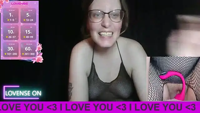 PernillaGirl online show from April 8, 2026, 7:47 pm