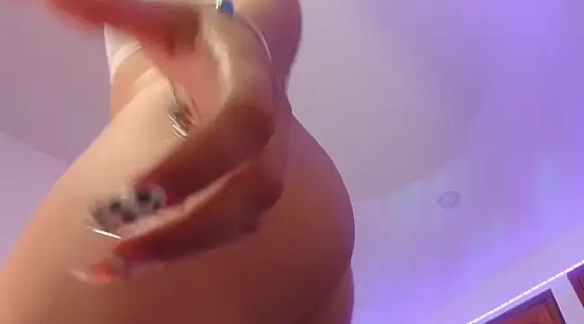 Snapshot of Paulina_g3 chatting on February 7, 2025, 8:53 pm Paulina g3 online show from February 7, 2025, 8:53 pm