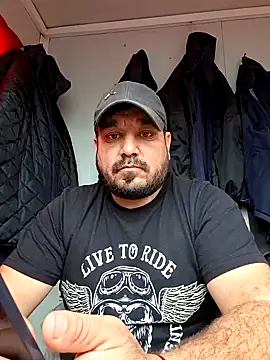 Snapshot of Futacisu chatting on November 9, 2025, 7:50 am Futacisu online show from November 9, 2025, 7:50 am