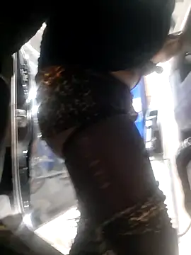 StaciGoodman online show from November 10, 2025, 8:57 am