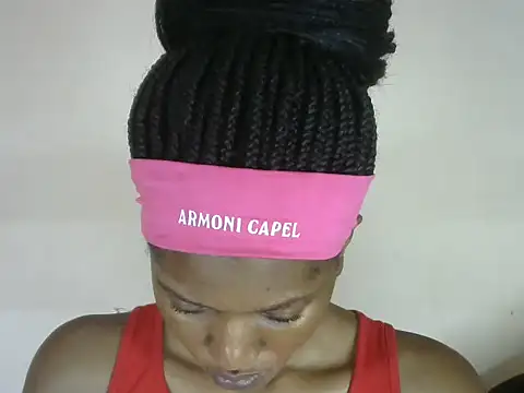 Pretty-emmie online show from September 25, 2025, 9:57 am