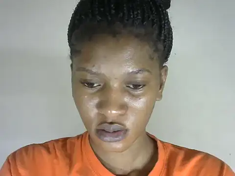 Pretty-emmie online show from October 2, 2025, 4:08 am