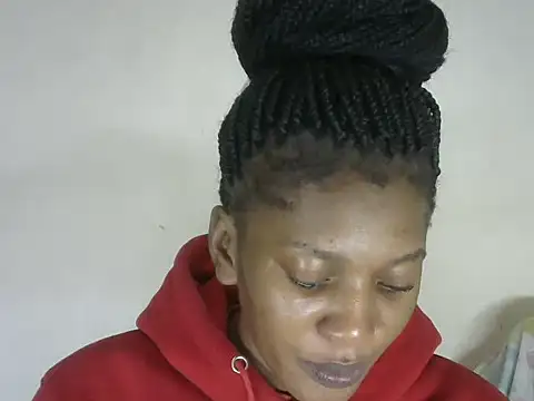 Pretty-emmie online show from October 2, 2025, 9:00 pm