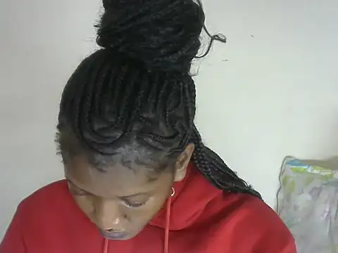 Pretty-emmie online show from October 30, 2025, 5:24 pm