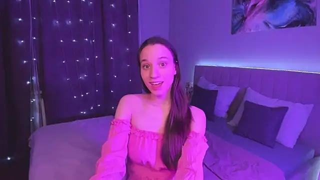 Snapshot of StaceySunny chatting on February 17, 2025, 5:43 pm StaceySunny online show from February 17, 2025, 5:43 pm