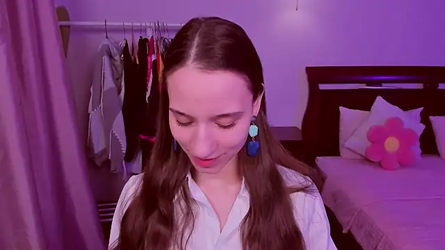 Snapshot of StaceySunny chatting on February 13, 2026, 5:20 pm StaceySunny online show from February 13, 2026, 5:20 pm