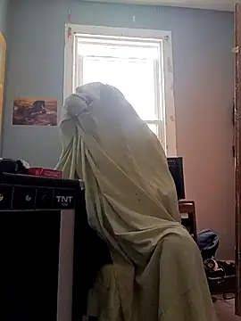 Snapshot of Bigloggz chatting on February 9, 2026, 7:40 pm Bigloggz online show from February 9, 2026, 7:40 pm