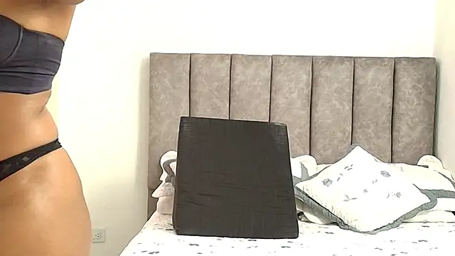 Snapshot of karina_lewis_ chatting on July 19, 2026, 6:06 am karina lewis online show from July 19, 2026, 6:06 am