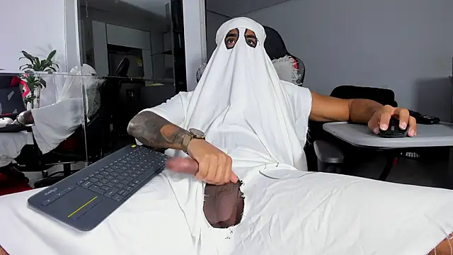 Snapshot of daikokuten_ chatting on November 1, 2025, 2:02 am daikokuten online show from November 1, 2025, 2:02 am