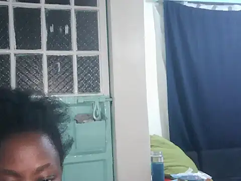 Snapshot of blue_ivy2211 chatting on October 27, 2025, 10:47 pm blue ivy2211 online show from October 27, 2025, 10:47 pm