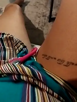 Snapshot of MarochienneAnissa chatting on February 28, 2026, 12:55 am MarochienneAnissa online show from February 28, 2026, 12:55 am