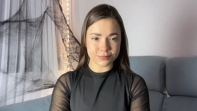 Mika Miller online show from October 29, 2025, 10:33 pm