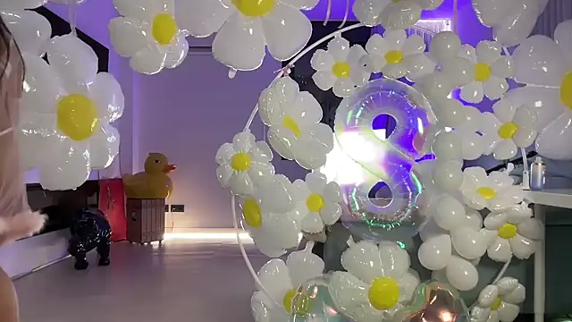 Mika Miller online show from March 6, 2026, 9:44 pm