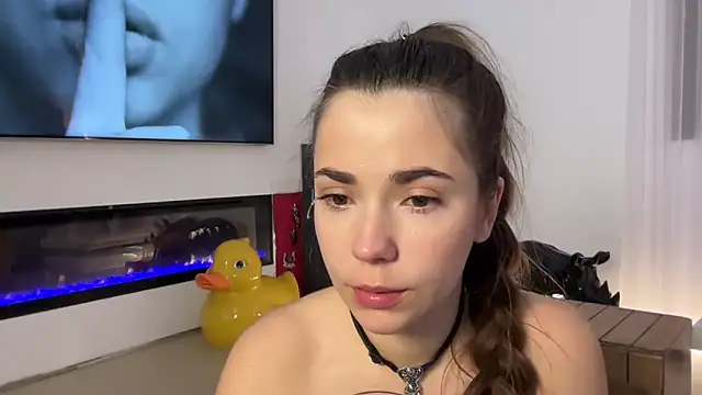 Mika Miller online show from May 16, 2026, 12:29 am