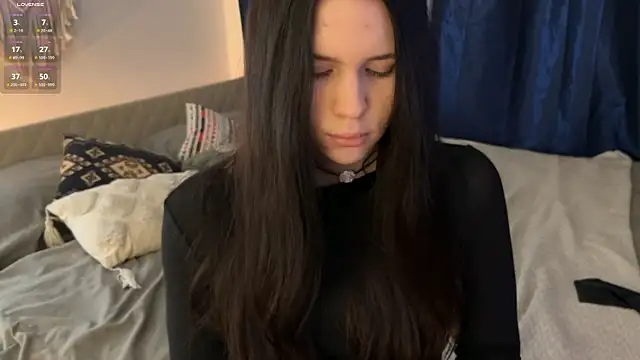 jennetdoll online show from February 8, 2025, 2:16 pm