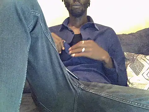 Snapshot of Delicious-D chatting on March 12, 2025, 6:22 pm Delicious-D online show from March 12, 2025, 6:22 pm