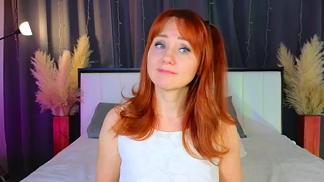 Snapshot of AlexaLenee chatting on March 22, 2025, 5:28 am AlexaLenee online show from March 22, 2025, 5:28 am