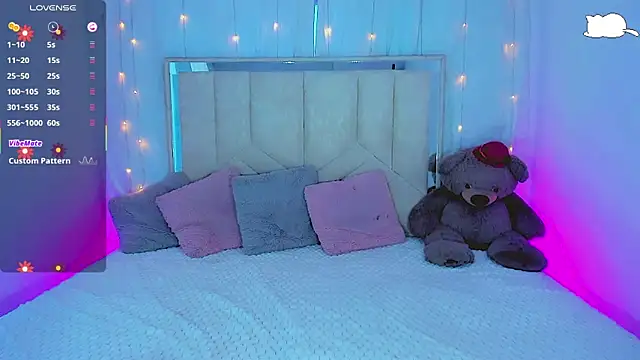 AlanaBekeer online show from April 11, 2026, 8:24 pm