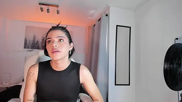 NoahCasstro online show from January 3, 2025, 7:39 pm