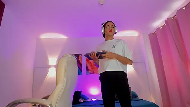 NoahCasstro online show from January 11, 2025, 7:05 pm