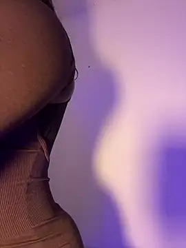 Scarlett 811 online show from July 18, 2026, 1:32 am