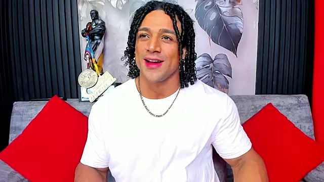 Snapshot of MikeEstevess chatting on October 10, 2025, 7:18 am MikeEstevess online show from October 10, 2025, 7:18 am