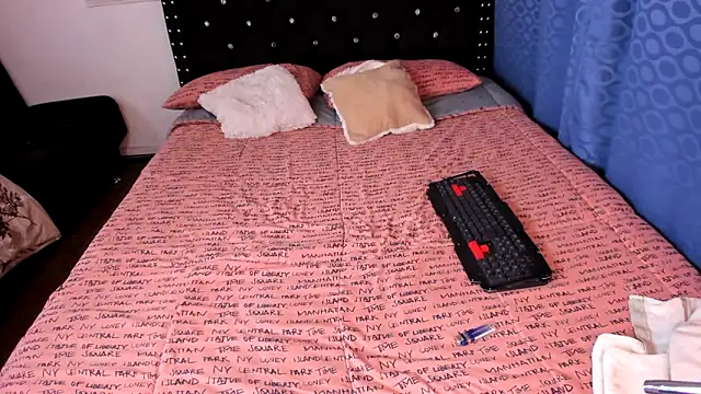 valerie luxe  online show from February 24, 2025, 2:19 am