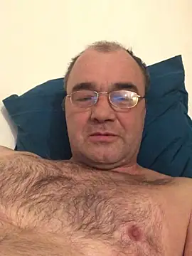 Lauris357 online show from February 4, 2025, 8:28 pm
