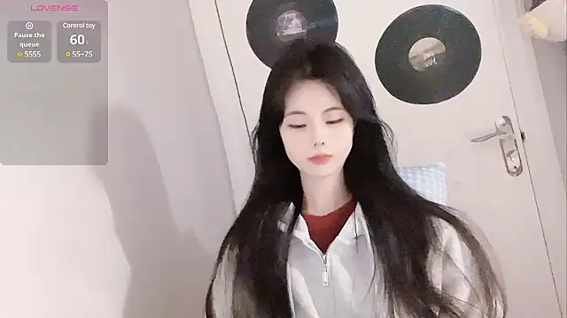 Snapshot of Qedgjwyz1 chatting on February 7, 2025, 4:48 am Qedgjwyz1 online show from February 7, 2025, 4:48 am