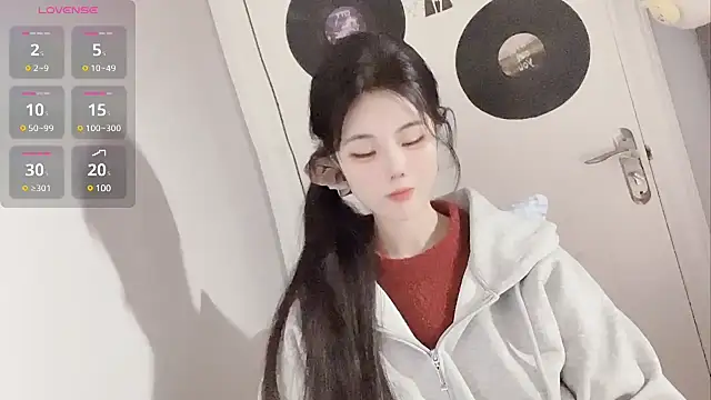 Snapshot of Qedgjwyz1 chatting on February 13, 2025, 12:21 pm Qedgjwyz1 online show from February 13, 2025, 12:21 pm