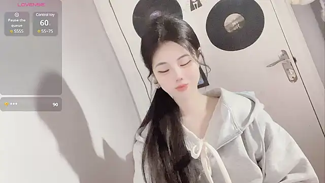 Snapshot of Qedgjwyz1 chatting on February 15, 2025, 4:47 am Qedgjwyz1 online show from February 15, 2025, 4:47 am