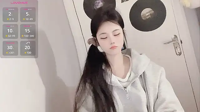 Snapshot of Qedgjwyz1 chatting on February 18, 2025, 12:04 am Qedgjwyz1 online show from February 18, 2025, 12:04 am