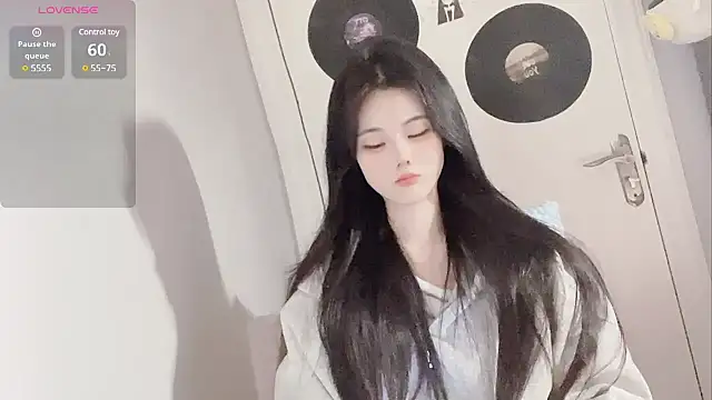 Snapshot of Qedgjwyz1 chatting on February 18, 2025, 12:49 pm Qedgjwyz1 online show from February 18, 2025, 12:49 pm