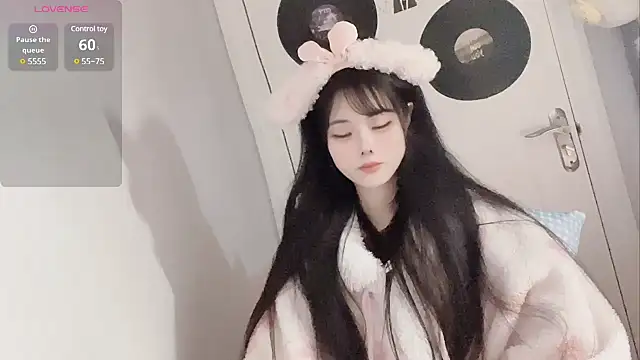 Snapshot of Qedgjwyz1 chatting on February 22, 2025, 5:02 pm Qedgjwyz1 online show from February 22, 2025, 5:02 pm