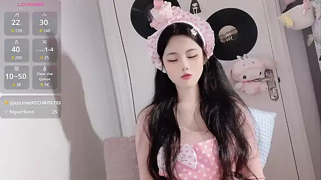 Snapshot of Qedgjwyz1 chatting on March 18, 2025, 12:47 pm Qedgjwyz1 online show from March 18, 2025, 12:47 pm