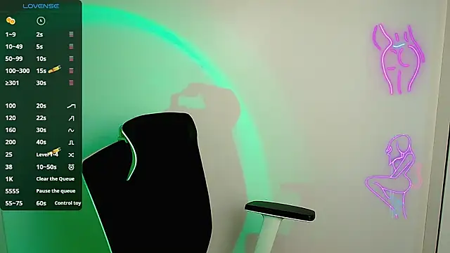 Snapshot of Jennifer_Blum chatting on October 12, 2025, 7:18 am Jennifer Blum online show from October 12, 2025, 7:18 am