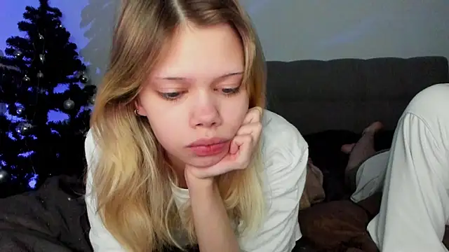 Snapshot of chansetolove chatting on February 6, 2025, 10:04 am chansetolove online show from February 6, 2025, 10:04 am