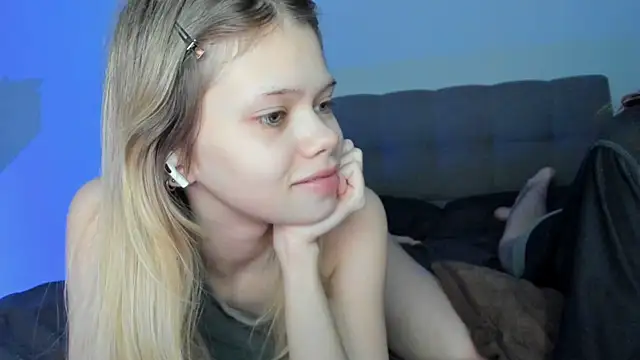 Snapshot of chansetolove chatting on March 16, 2025, 4:45 pm chansetolove online show from March 16, 2025, 4:45 pm