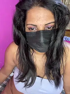 NOORA-GIRL online show from November 13, 2025, 11:31 am