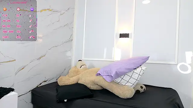 Snapshot of zorravioletta1 chatting on February 10, 2026, 11:36 am zorravioletta1 online show from February 10, 2026, 11:36 am