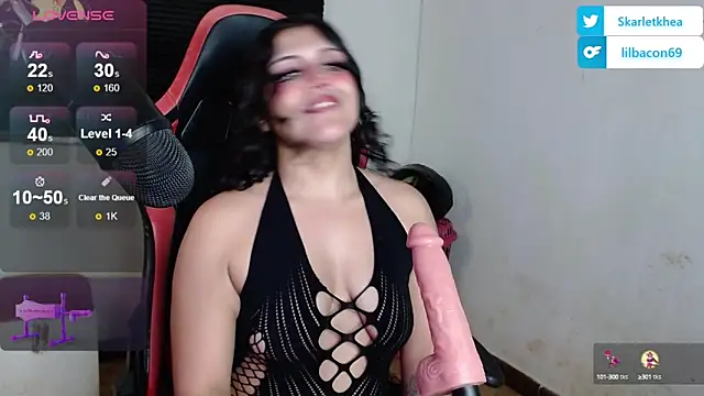 Snapshot of Liilbaconn chatting on January 5, 2025, 2:38 am Liilbaconn online show from January 5, 2025, 2:38 am