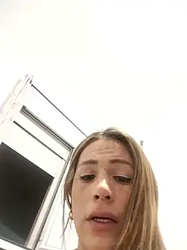 latinasexitrans123 online show from October 17, 2025, 8:22 pm