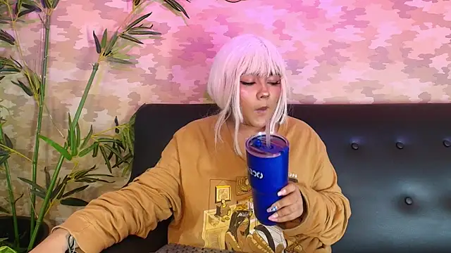 Snapshot of cherry_chel chatting on February 7, 2025, 11:34 pm cherry chel online show from February 7, 2025, 11:34 pm